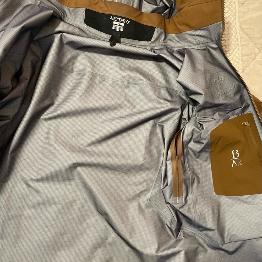 Arc'teryx Beta AR Men's Jacket - Picture 4 of 5